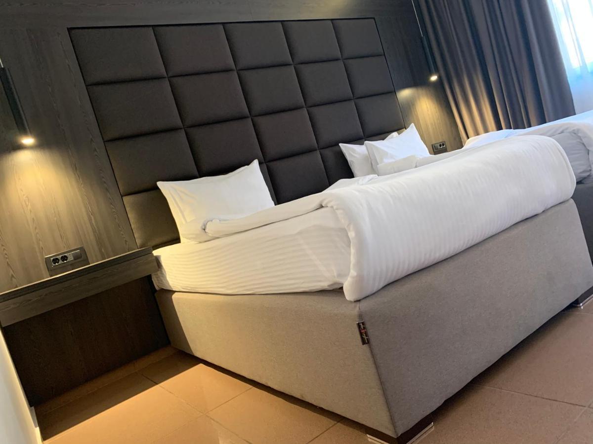 Hotel Kosta'S Podgorica Kültér fotó
